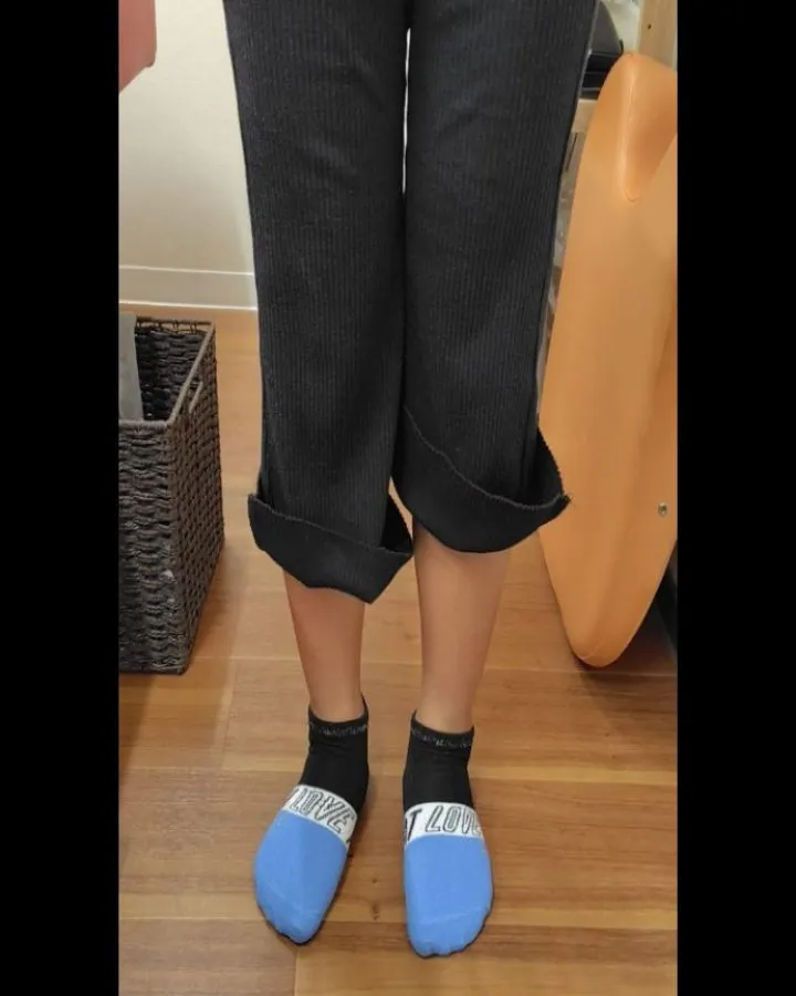 ご紹介で来られた学生さんですが、姿勢の事と歩き方がふらふらし...