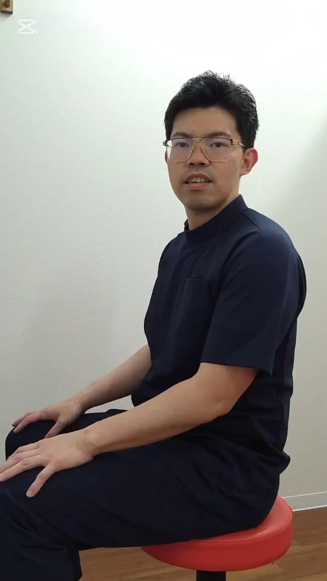 普段デスクワークなどしている方から姿勢を気を付けたいけど保つ...